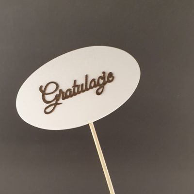 Tabliczka na piku z napisem: Gratulacje
