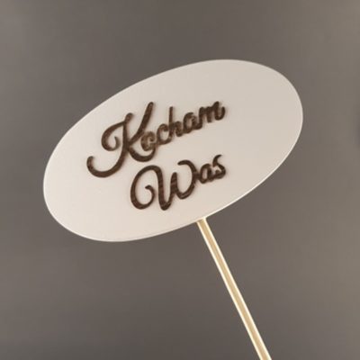 Tabliczka na piku z napisem: Kocham Was