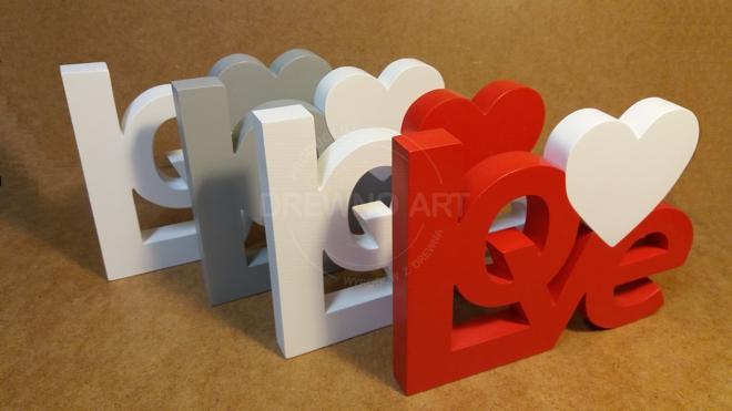 Napisy LOVE z drewna