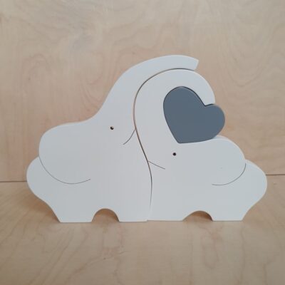 Białe słonie z szarym sercem